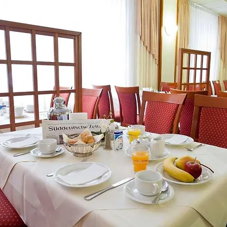 Hotell Novina Suedwestpark